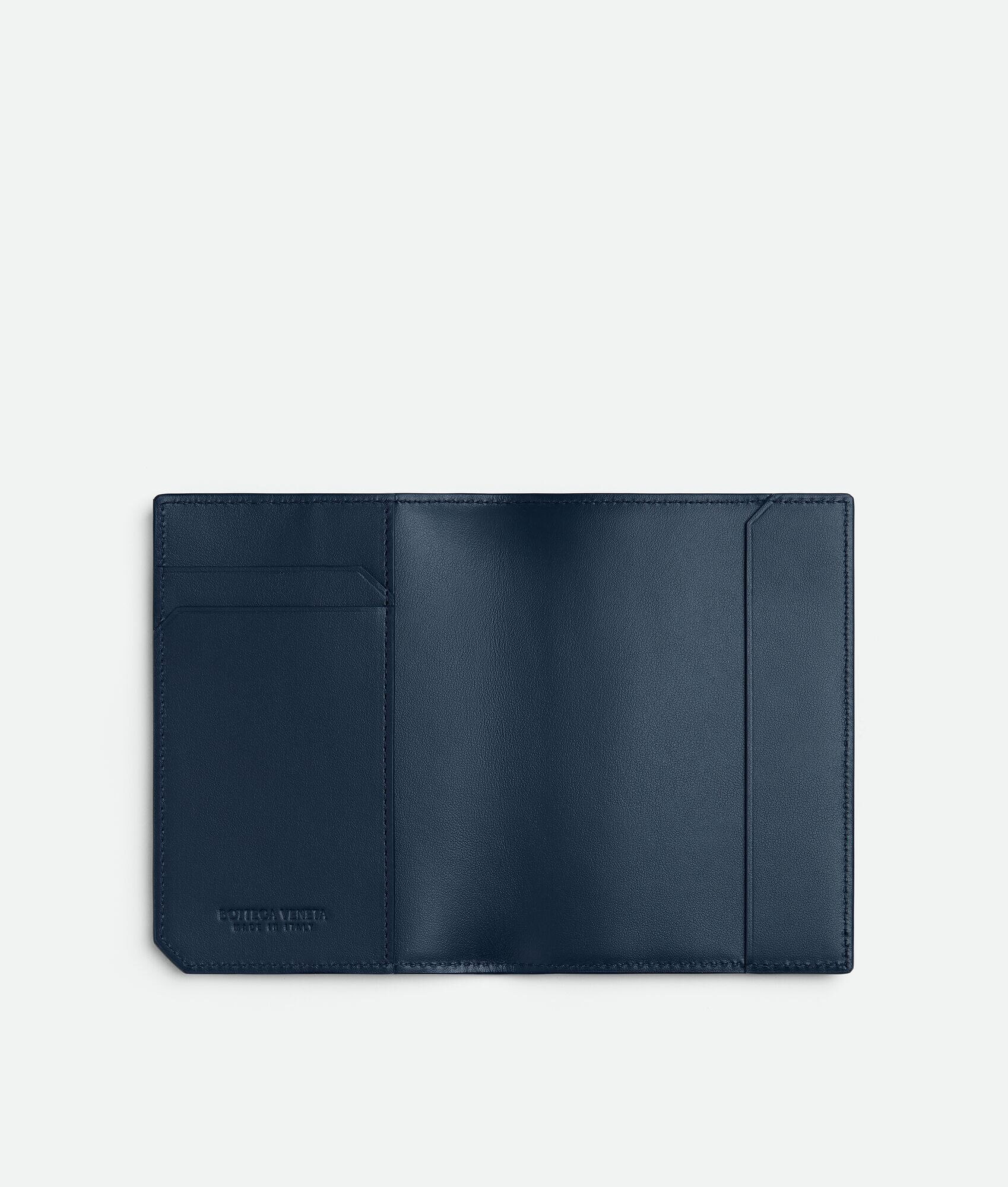 Funda para Pasaporte Intrecciato Piccolo