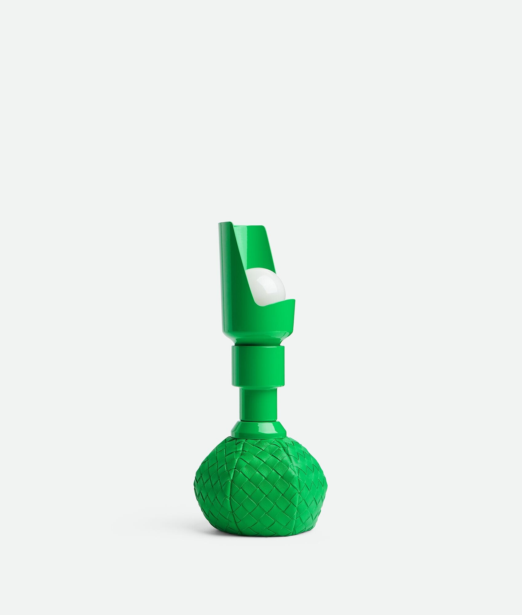 Pequeño Modelo 600