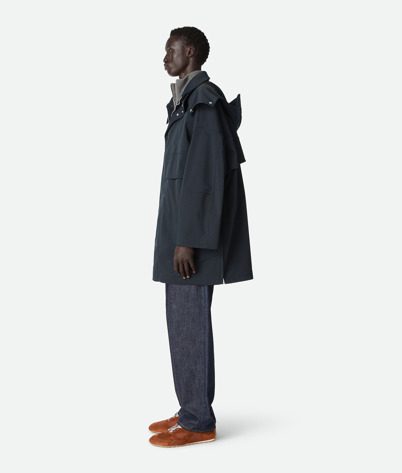 Parka con capucha de lana técnica acolchada