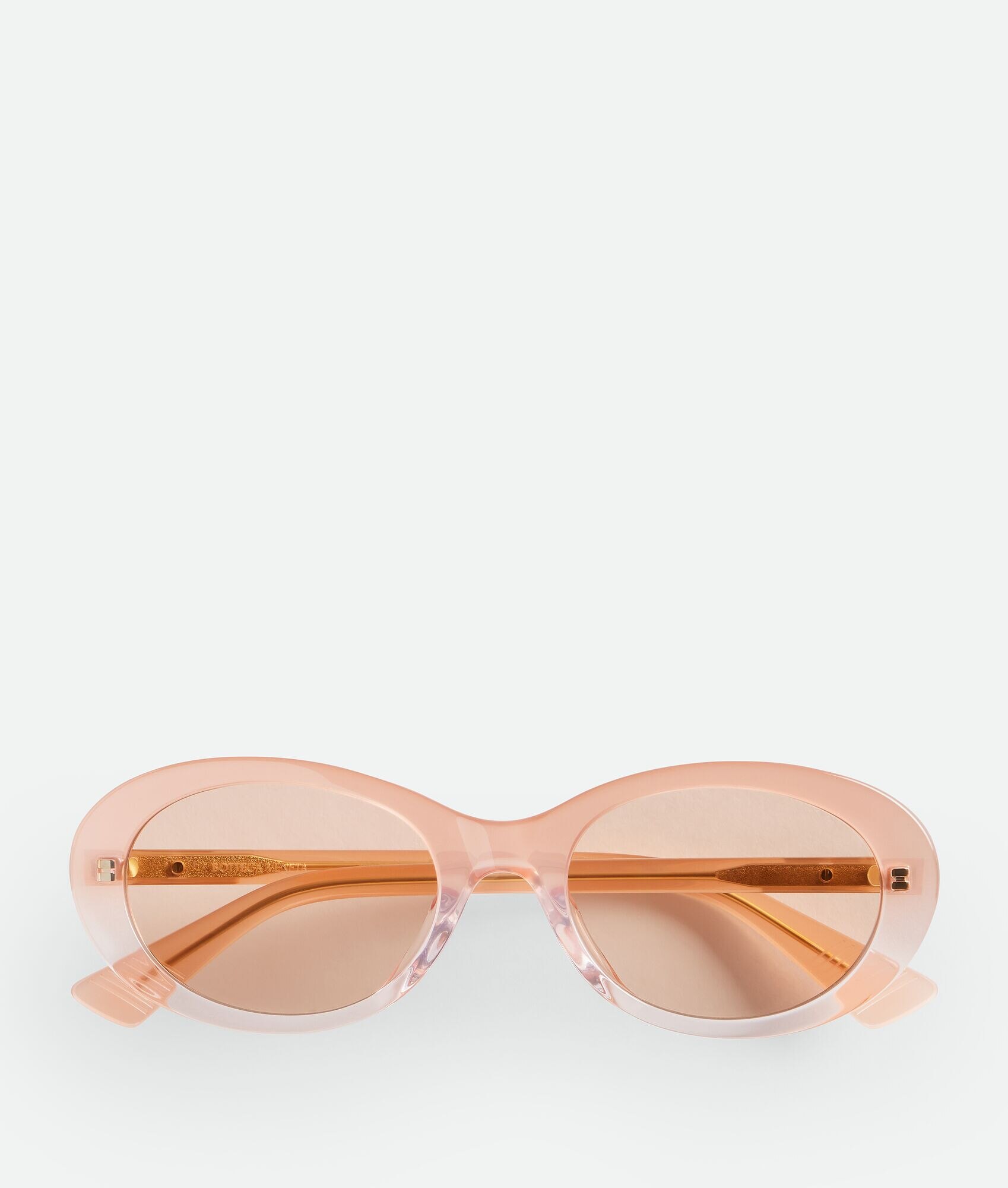 Gafas de sol ovaladas clásicas