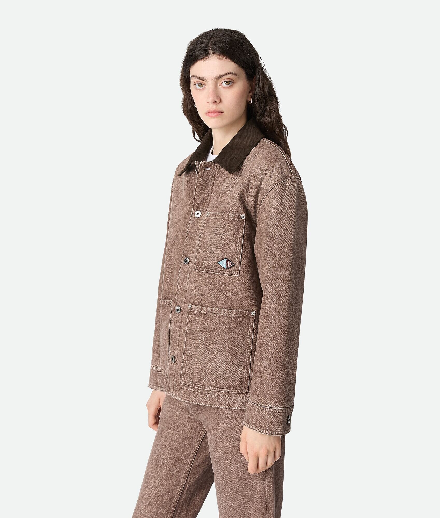 Chaqueta de mezclilla marrón