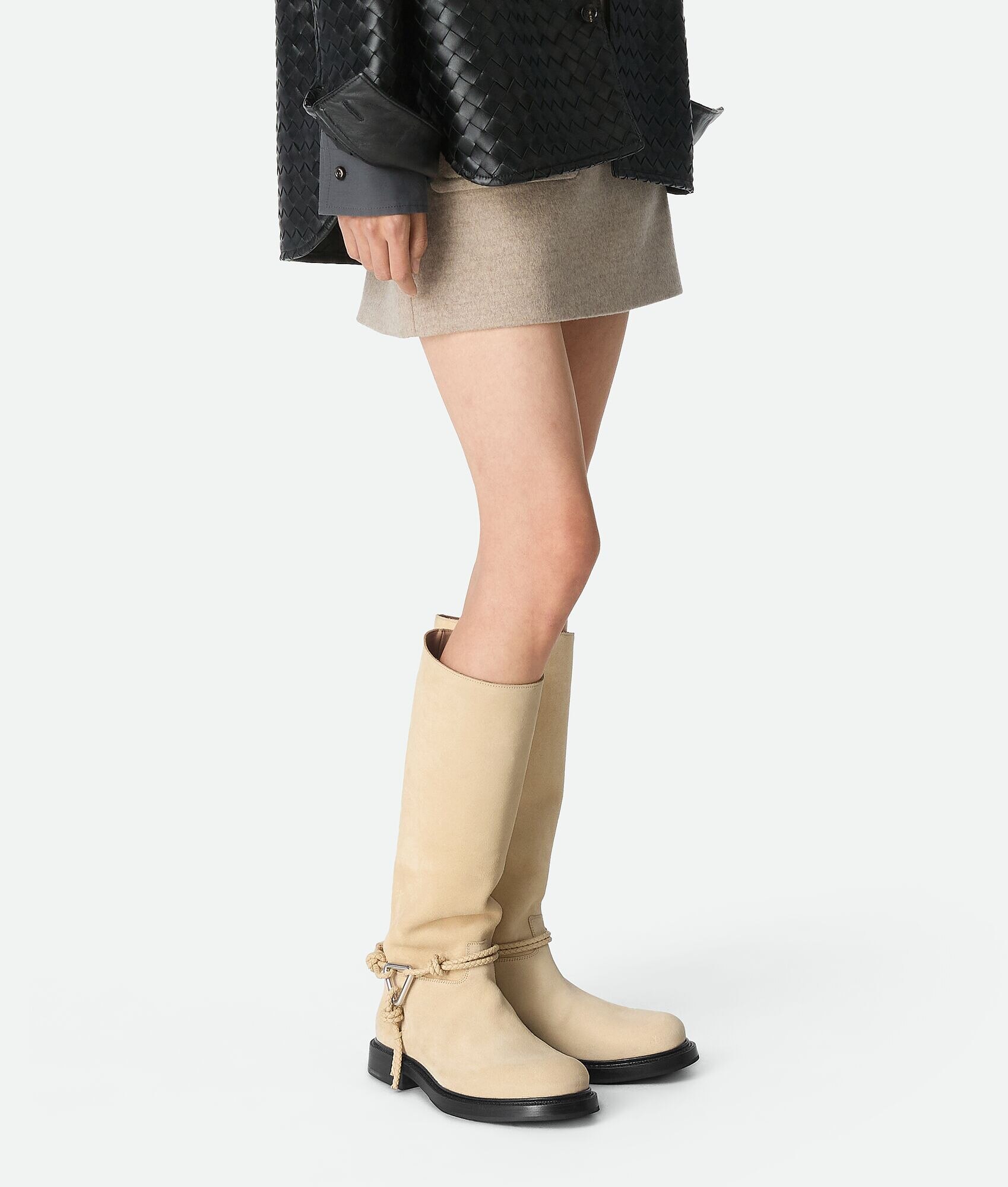 Bota James