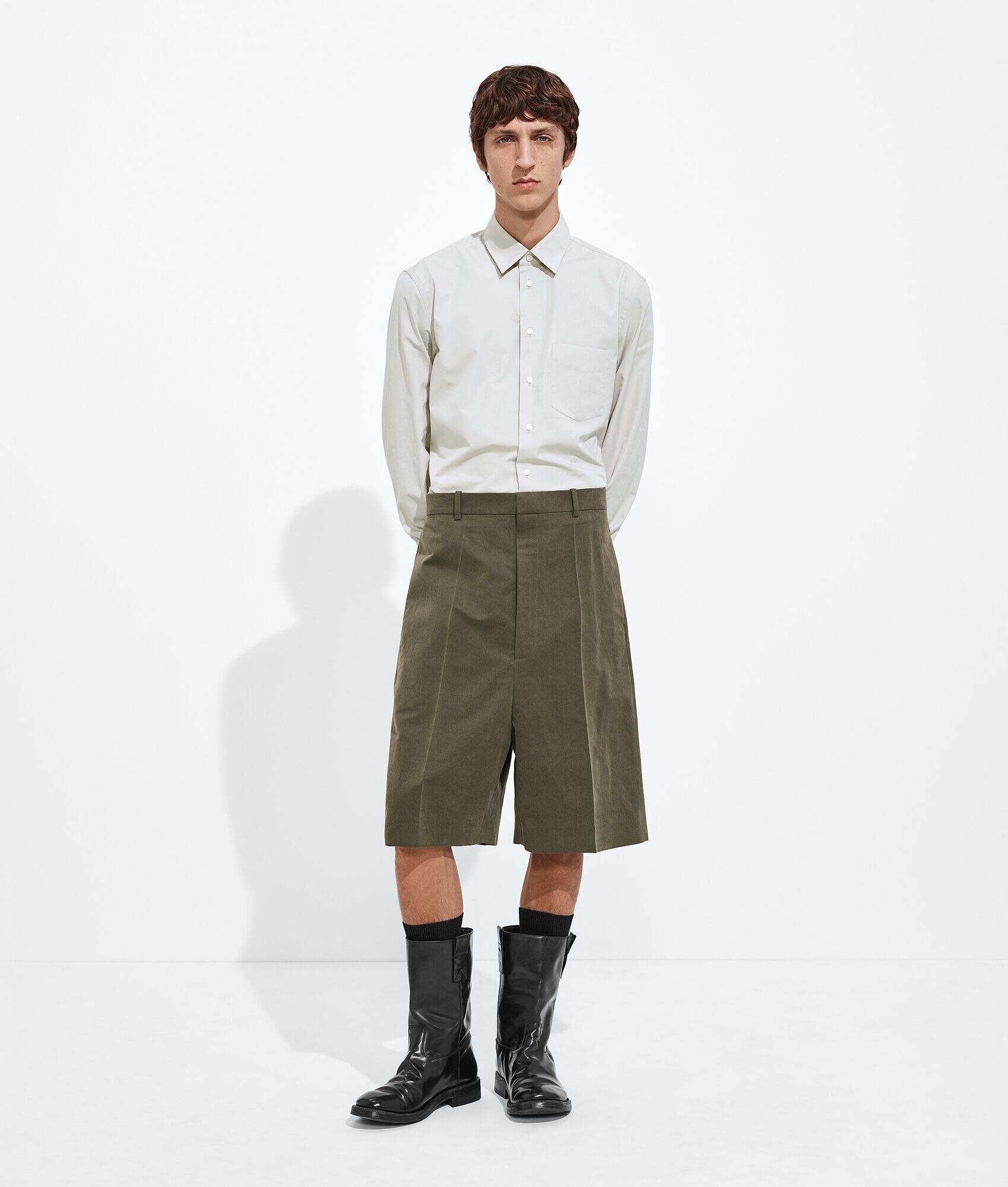 Pantalones cortos arrugados de algodón y seda
