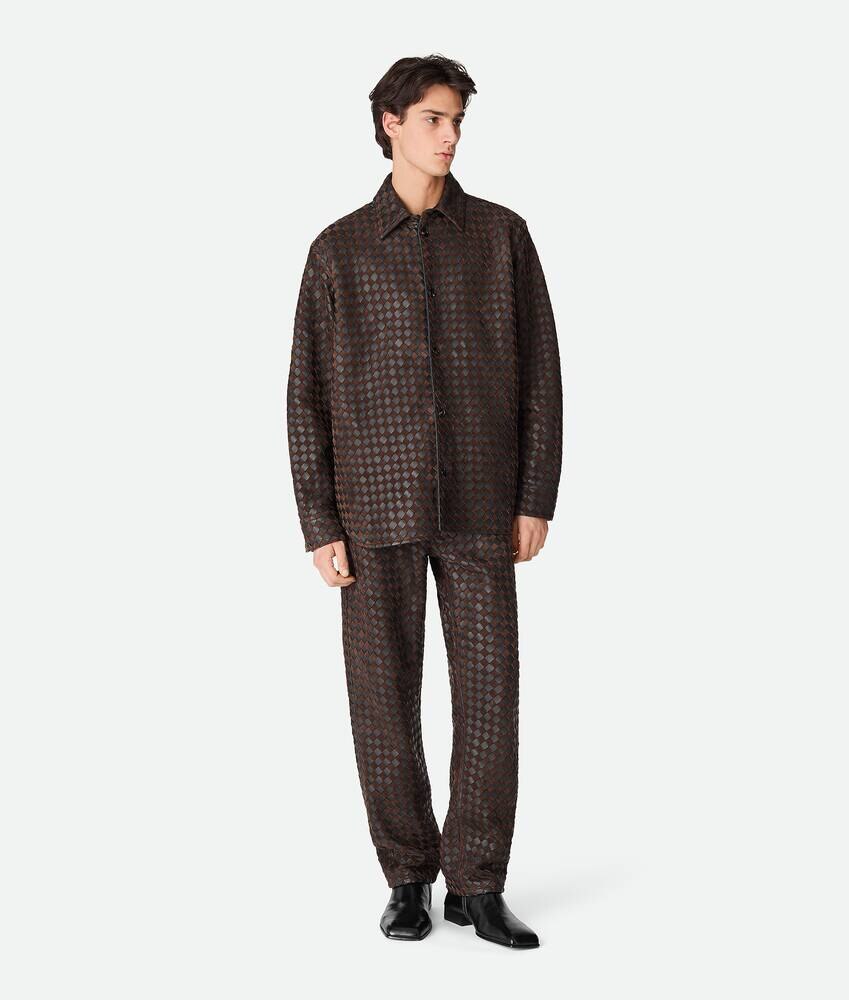 Camisa de cuero y ante entrelazado