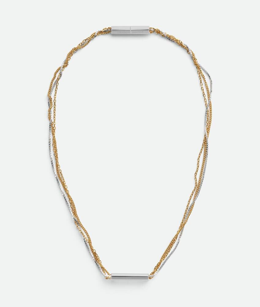 Collar de cadena con detalles
